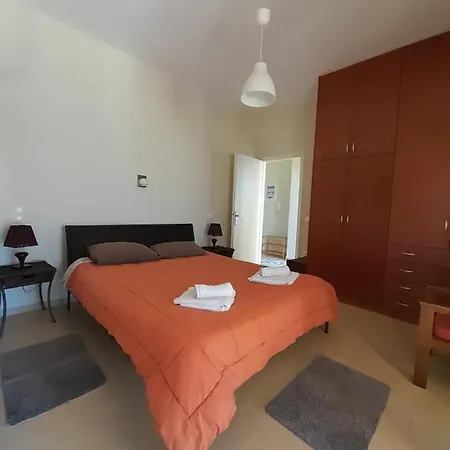 Cave D4 Holiday home Kiveri